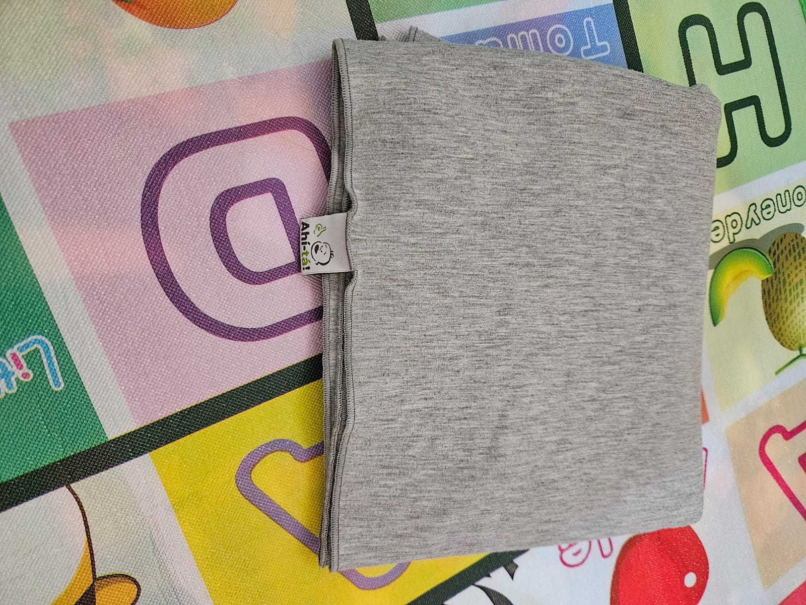 (#PG3592) Fular. Marca Ahí-Tá