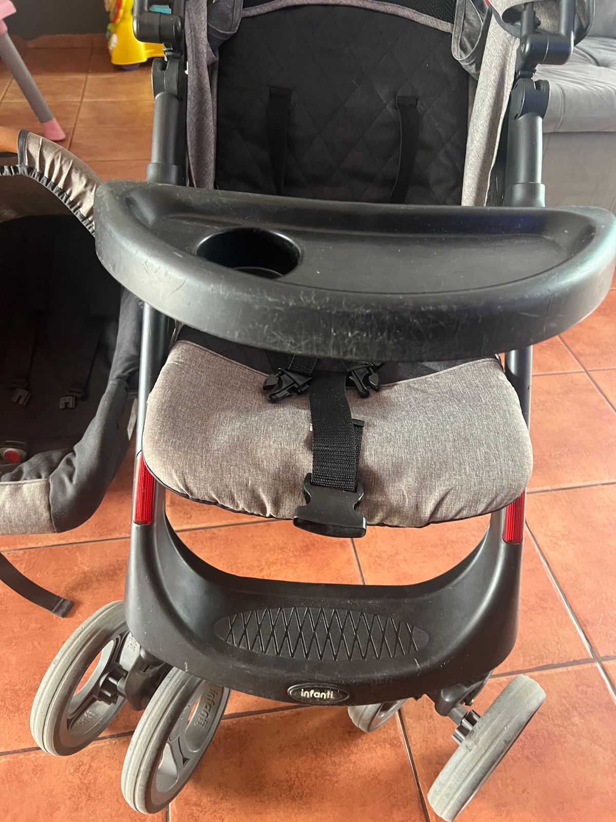 (#PG3618) Coche Travel System. Marca Infanti