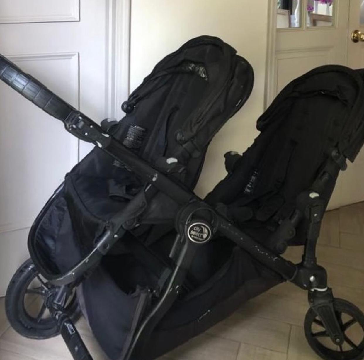 (#PG3641) Coche doble. Marca Baby Jogger