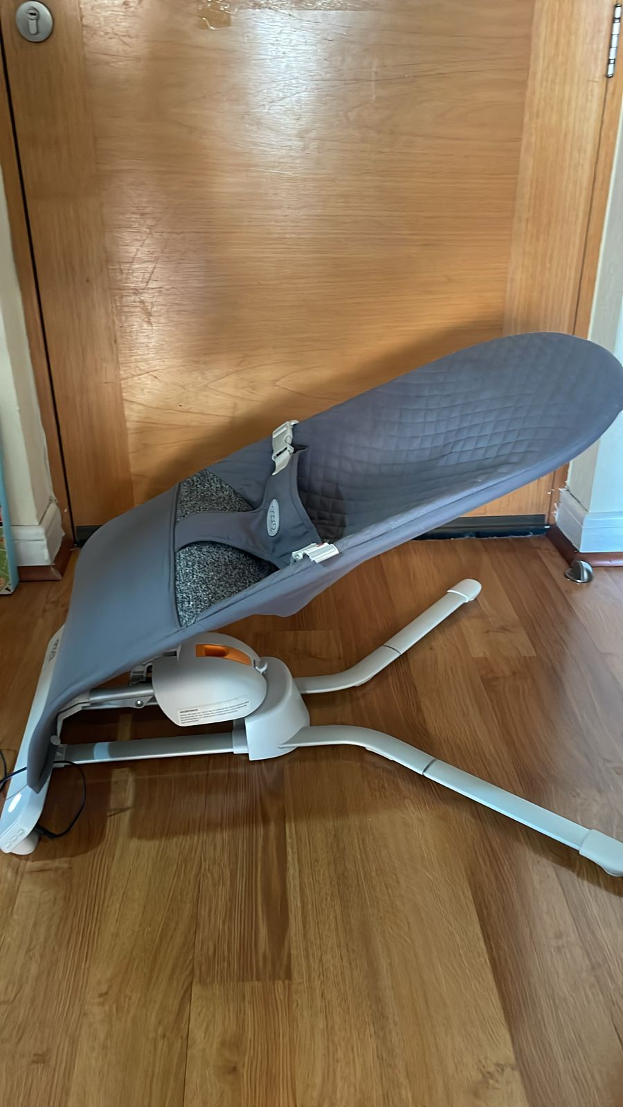 (#PG3643) Mecedora. Marca BBpro