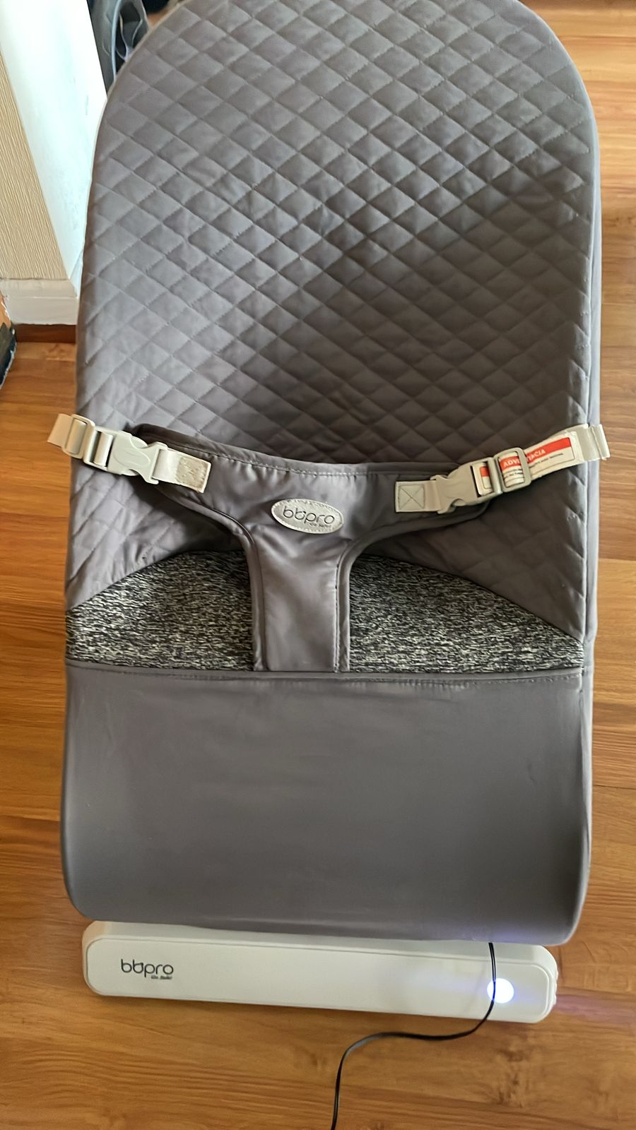 (#PG3643) Mecedora. Marca BBpro