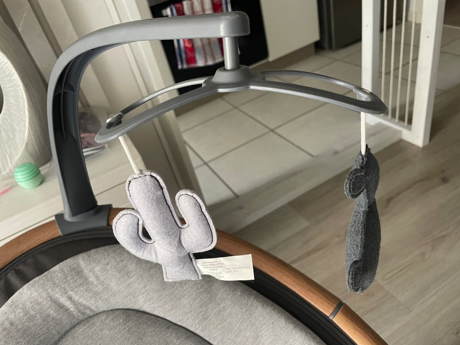 (#PG3651) Silla nido mecedora. Marca Maxi Cosi