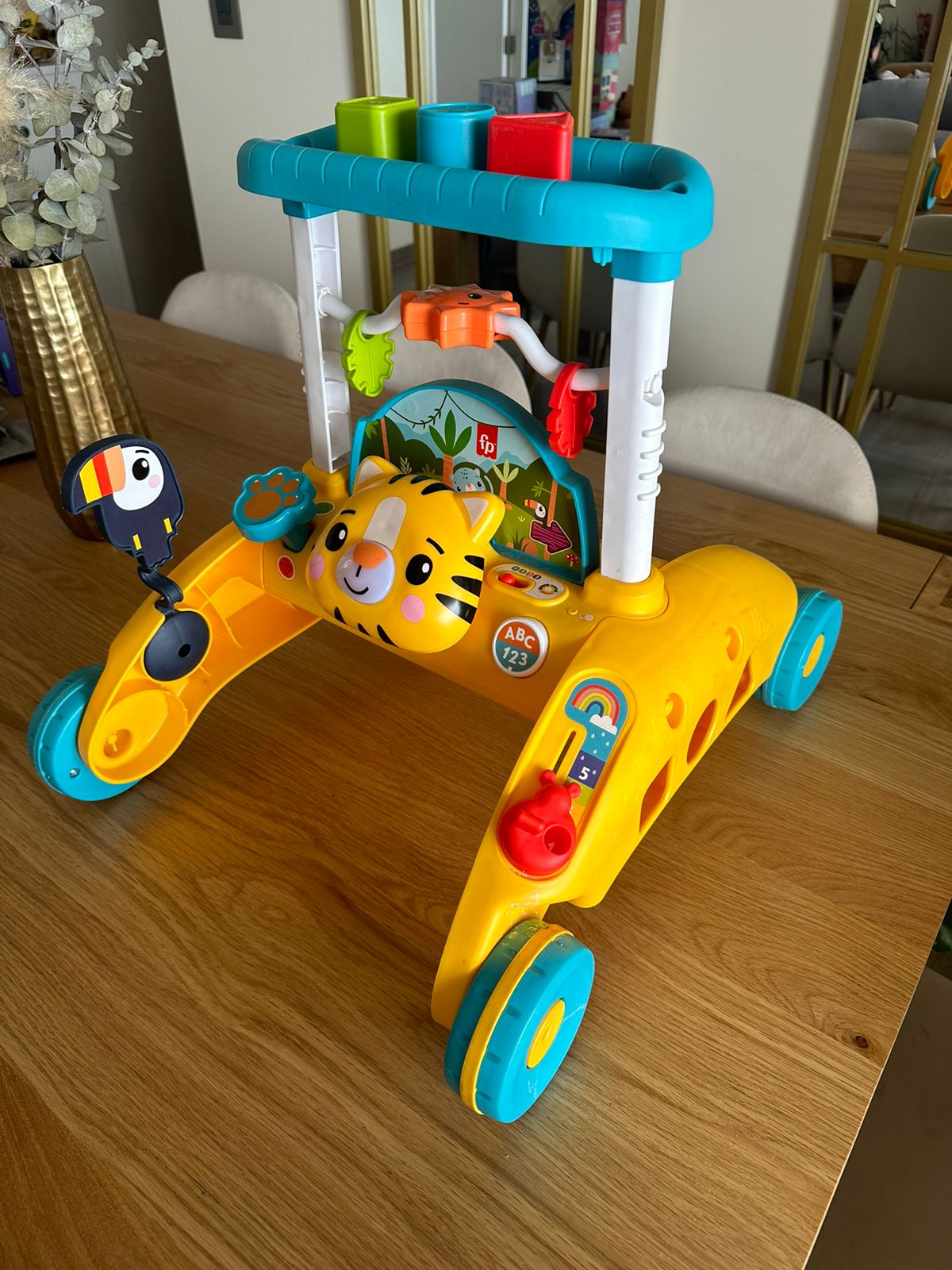 (#PG3689) Andador. Marca Fisher Price