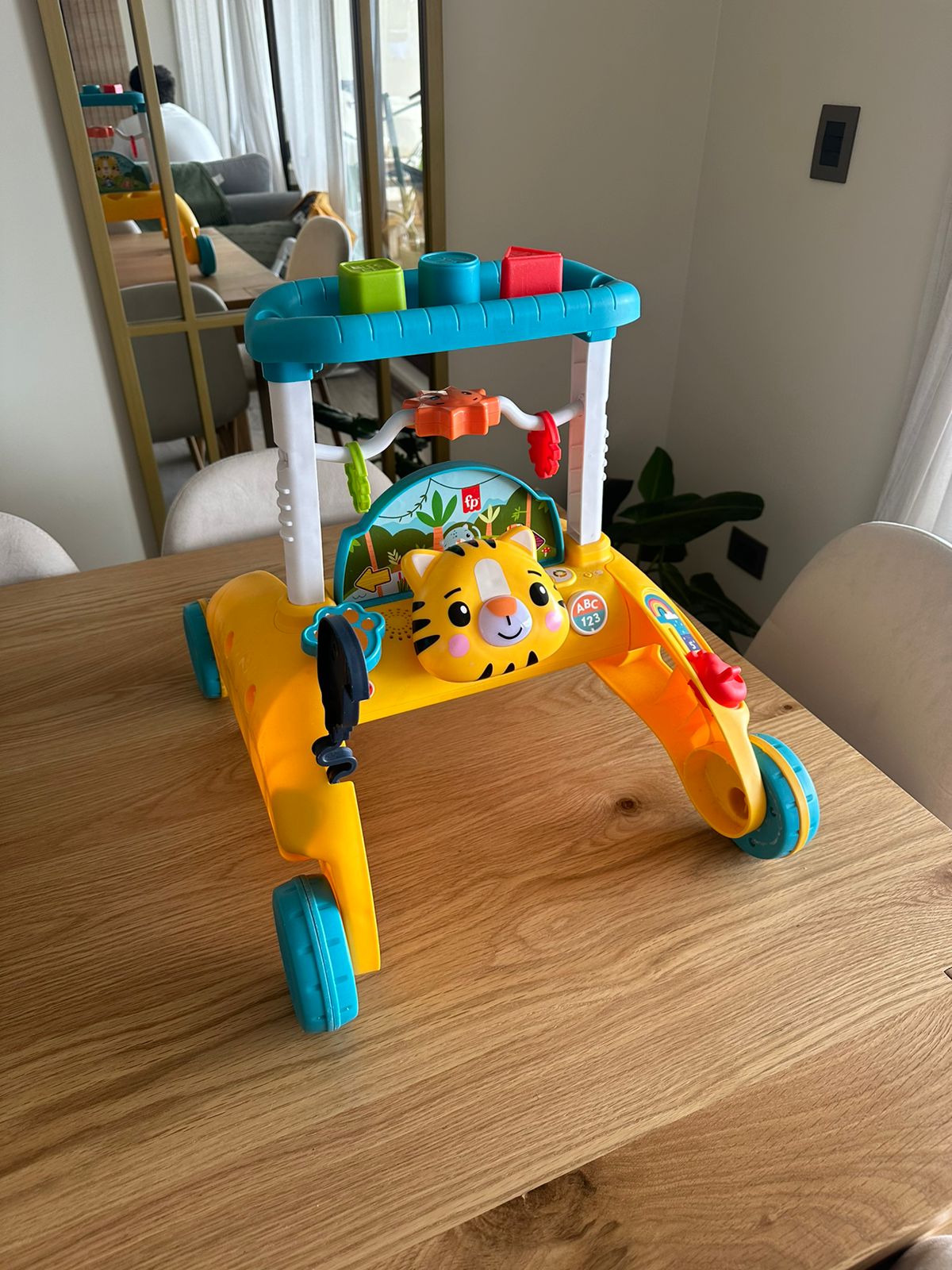 (#PG3689) Andador. Marca Fisher Price