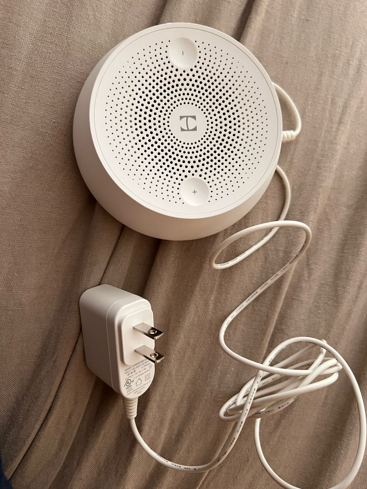 (#PG3758) Máquina de sonido. Marca Hatch