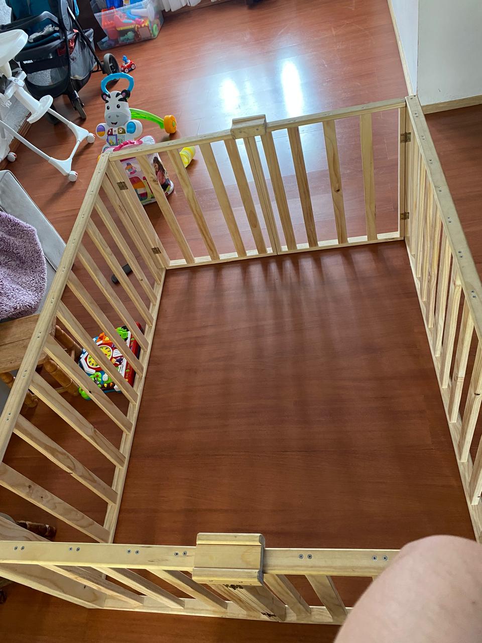 (#PG3784) Corral de madera. Marca Plim Plim