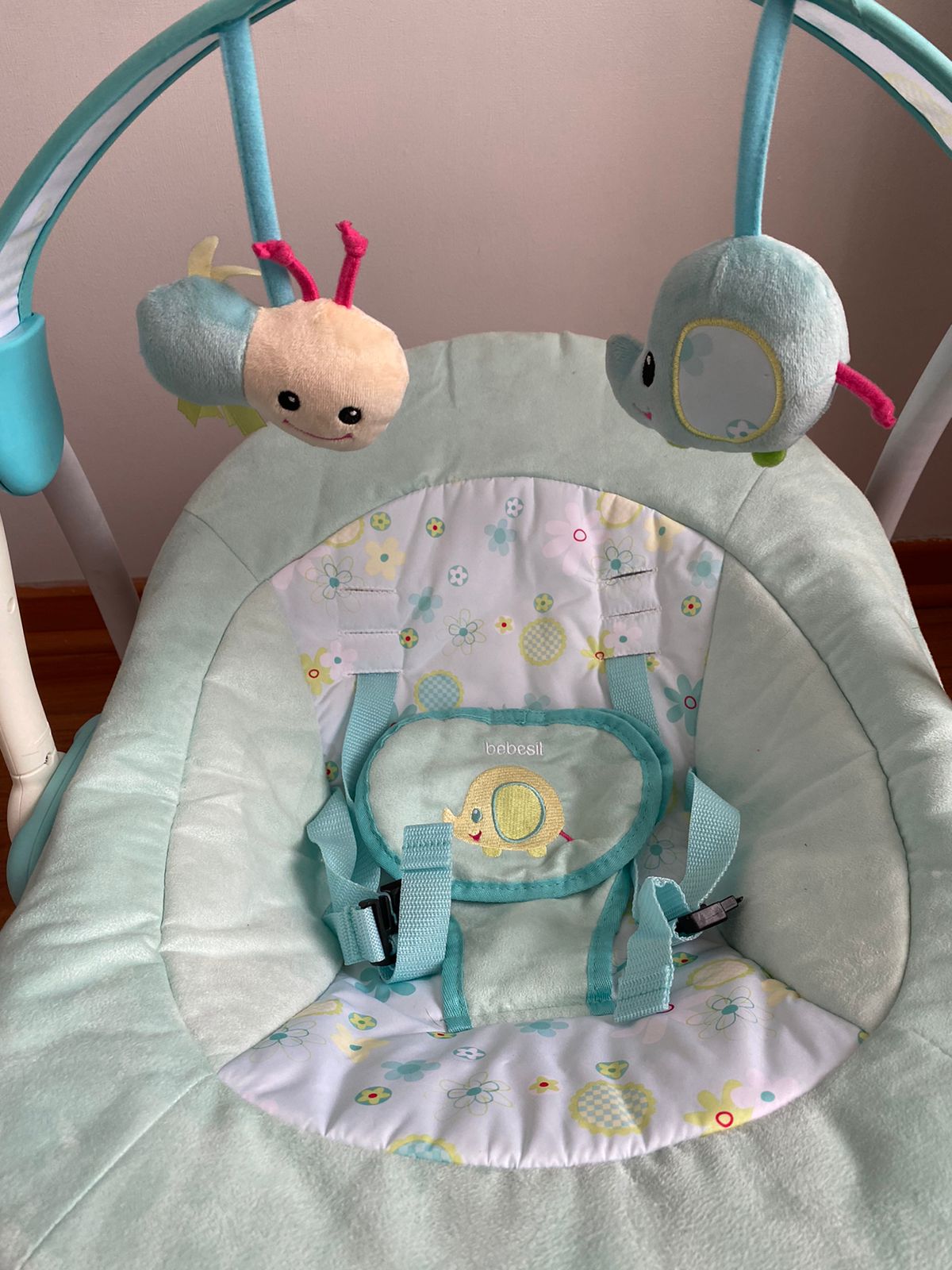 (#PG3786) Mecedora. Marca Bebesit