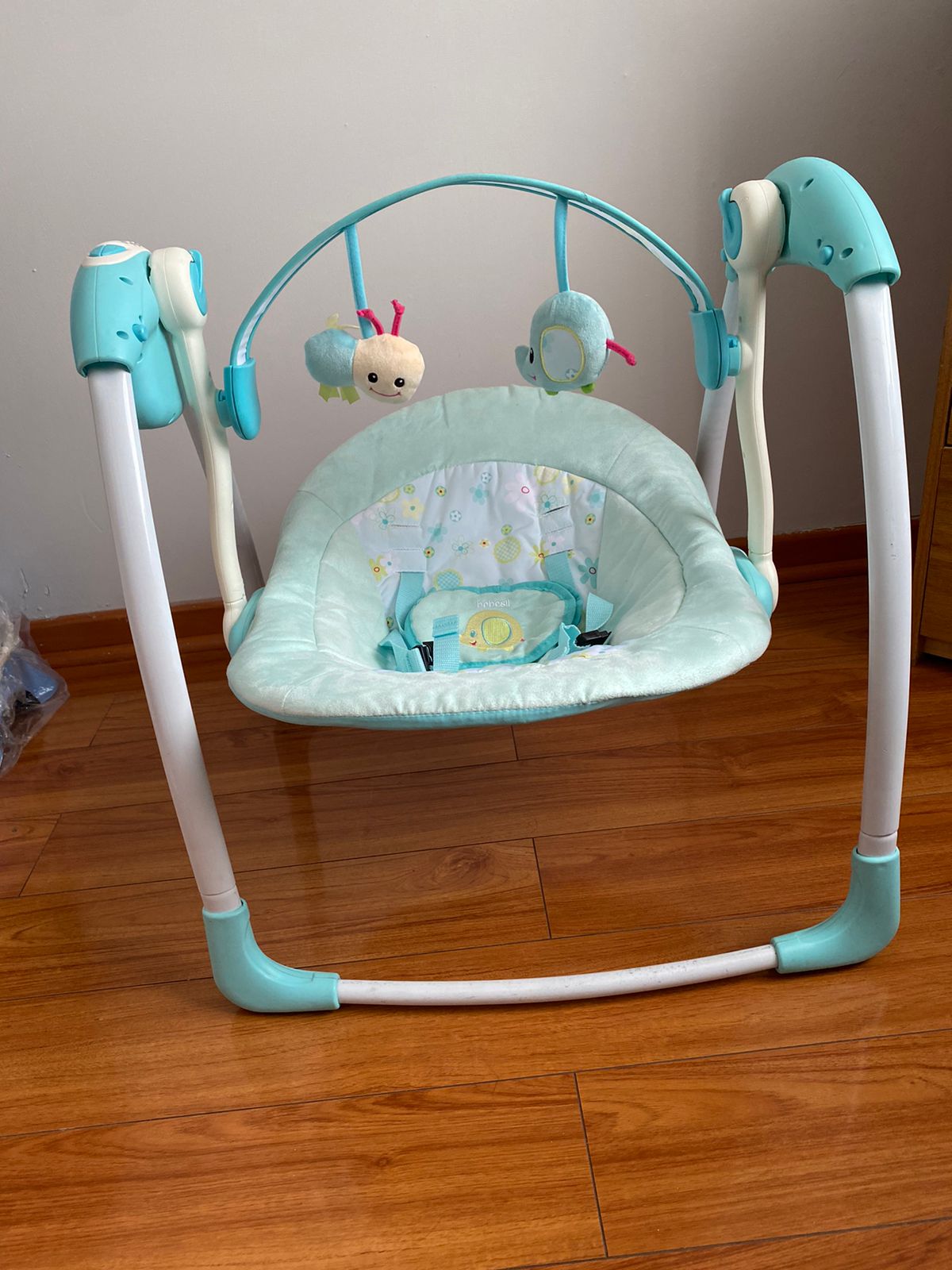 (#PG3786) Mecedora. Marca Bebesit