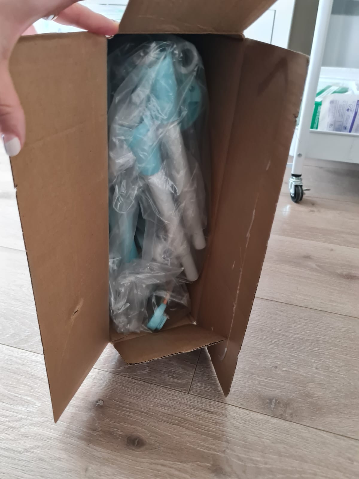 (#PG3807) Silla Mecedora. Marca Bebesit