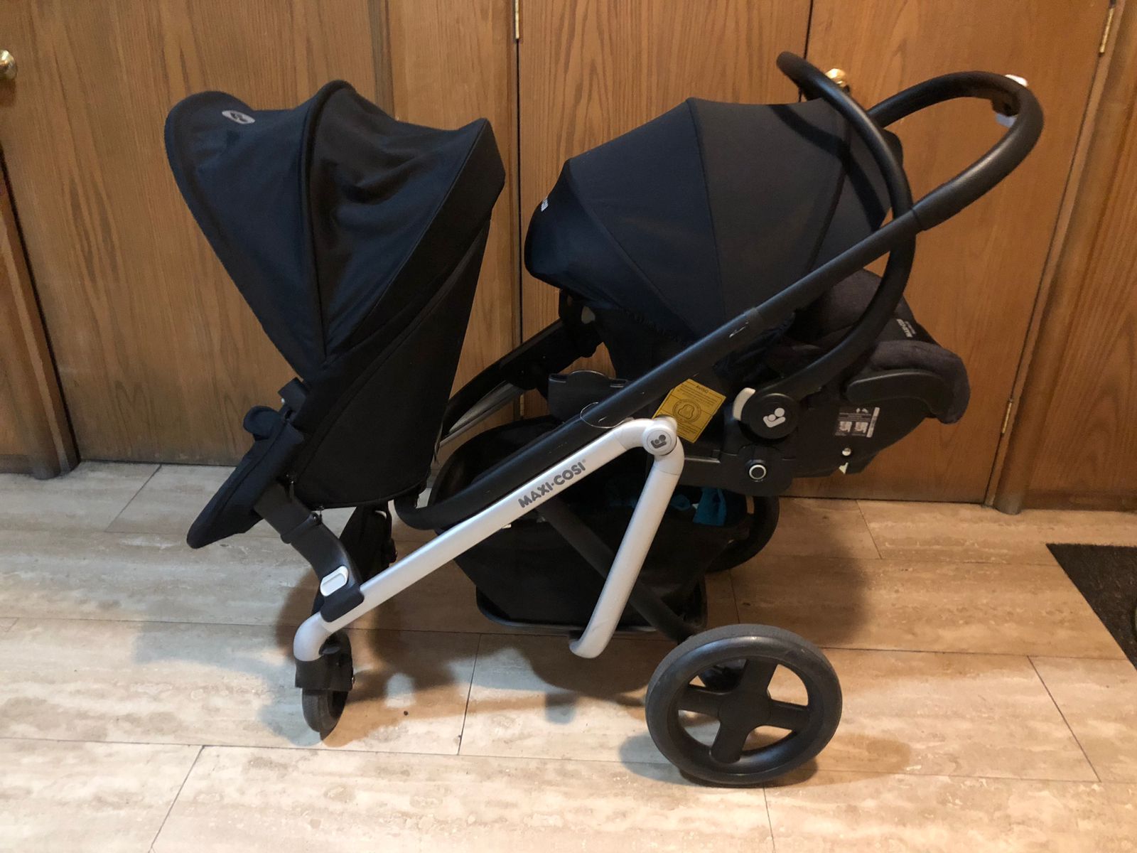 (#PG3817) Coche Travel System doble. Marca Maxi Cosi