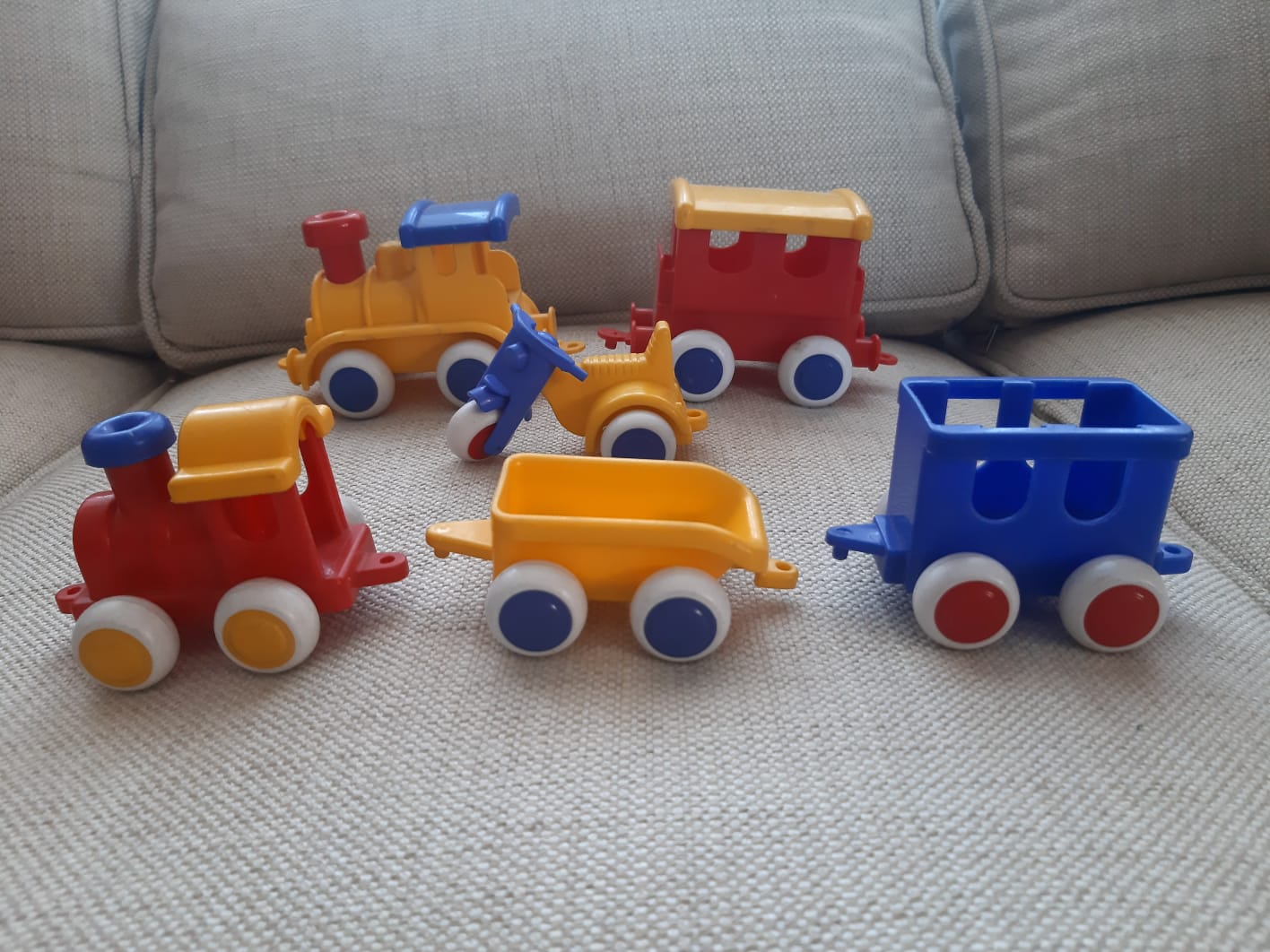 (#PG3904) Tren 3 piezas. Marca Seigard