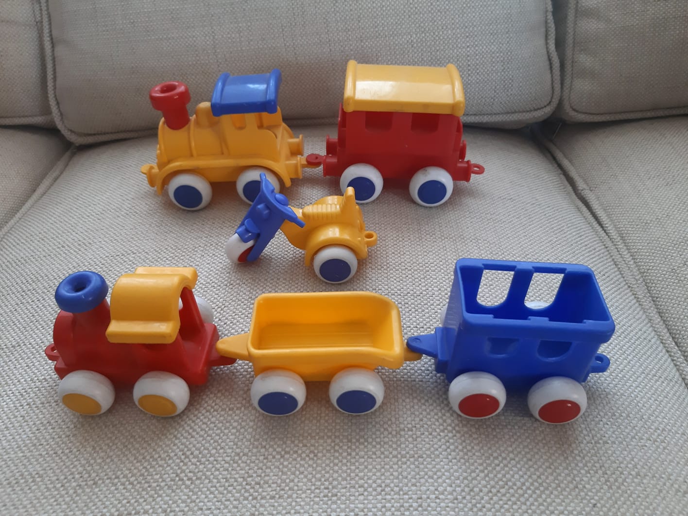 (#PG3904) Tren 3 piezas. Marca Seigard