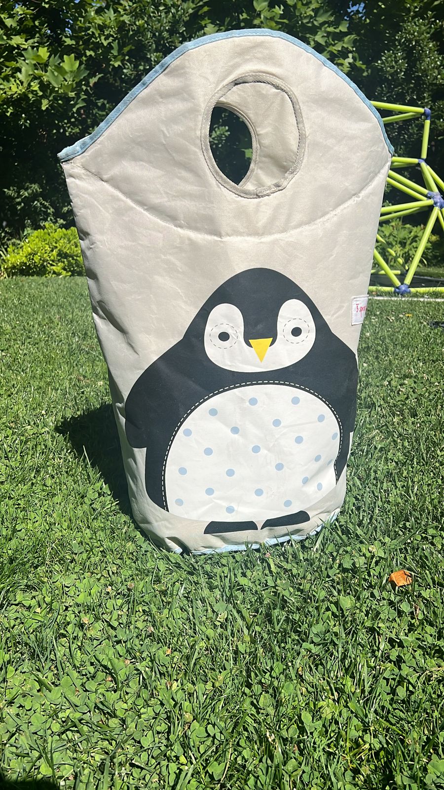 (#PG2704) Contenedor de Ropa Sucia Pingüino. Marca 3 Sprout