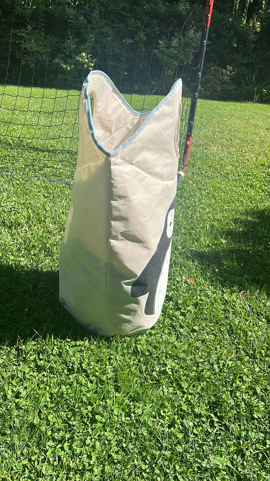 (#PG2704) Contenedor de Ropa Sucia Pingüino. Marca 3 Sprout