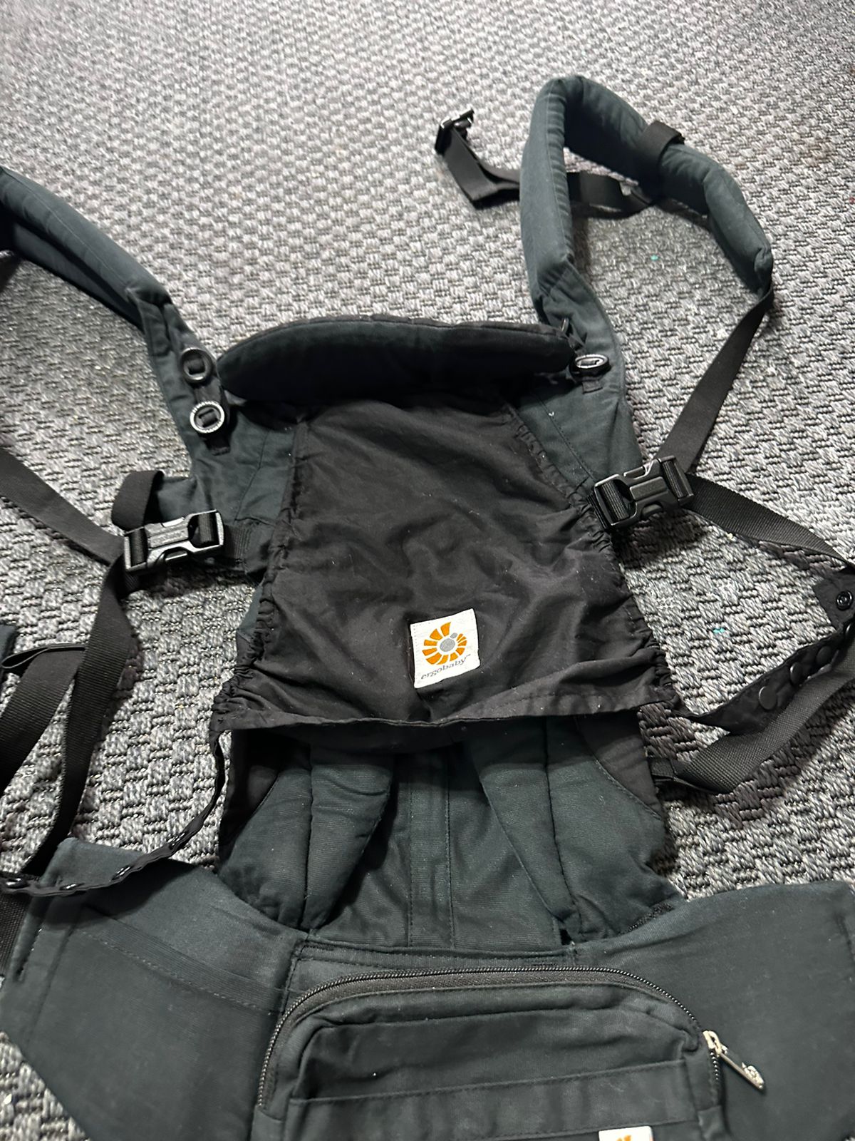 (#PG2730) Mochila de porteo omni 360. Marca Ergobaby