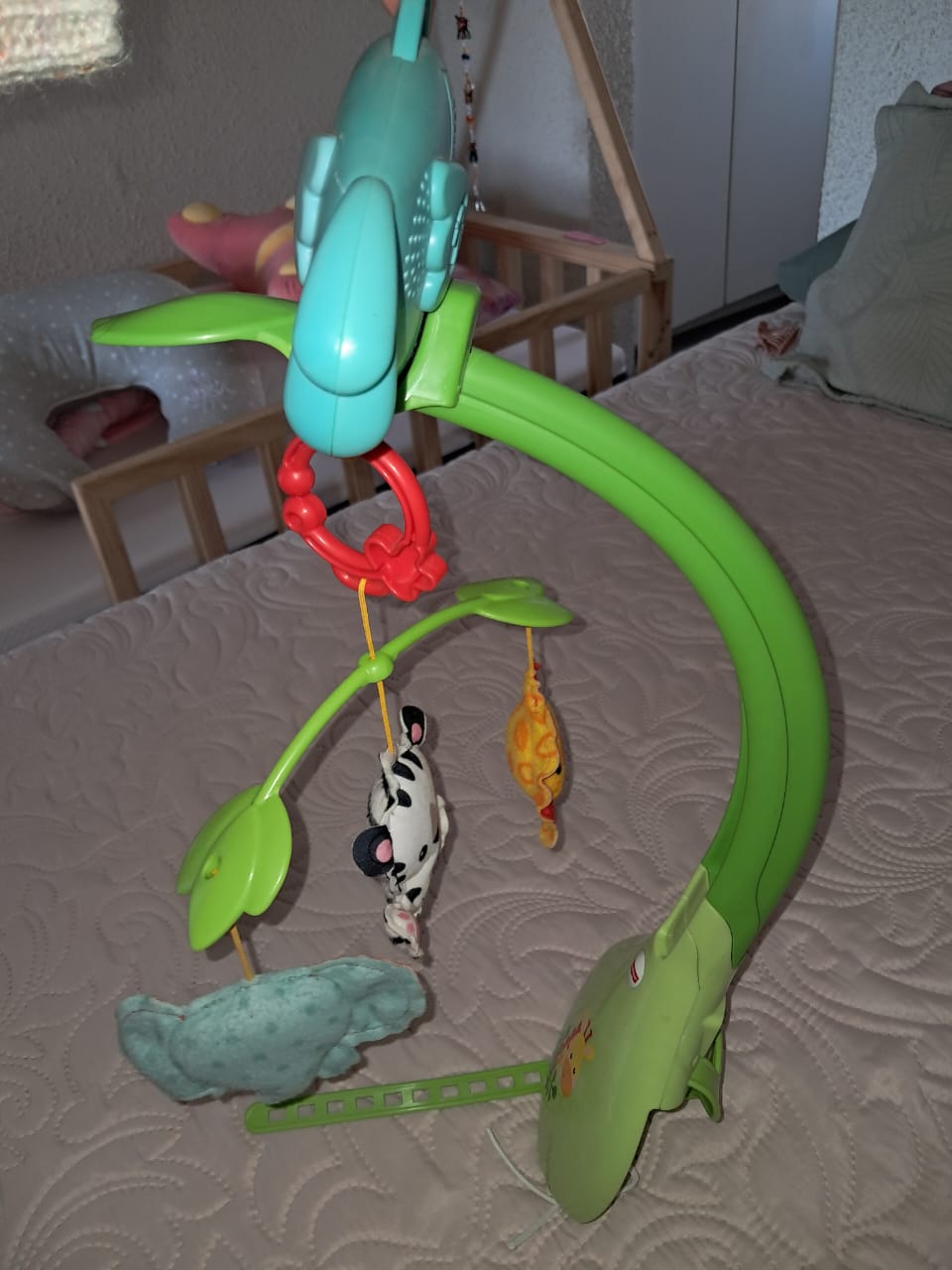 (#PG2741) Móvil + Arco. Marca Fisher Price y Tinylove