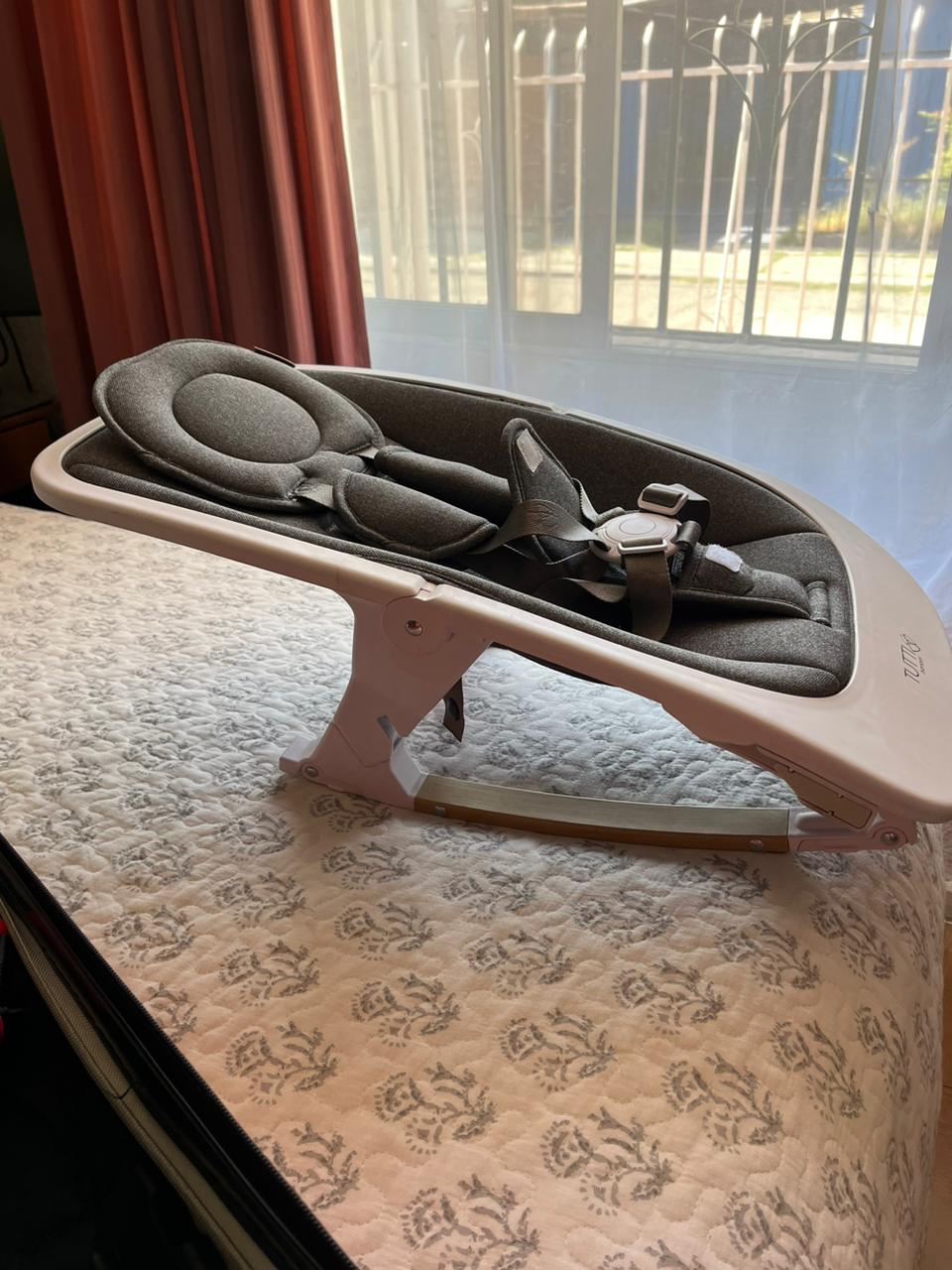 (#PG2770) Mecedora Nova. Marca Tutti Bambini