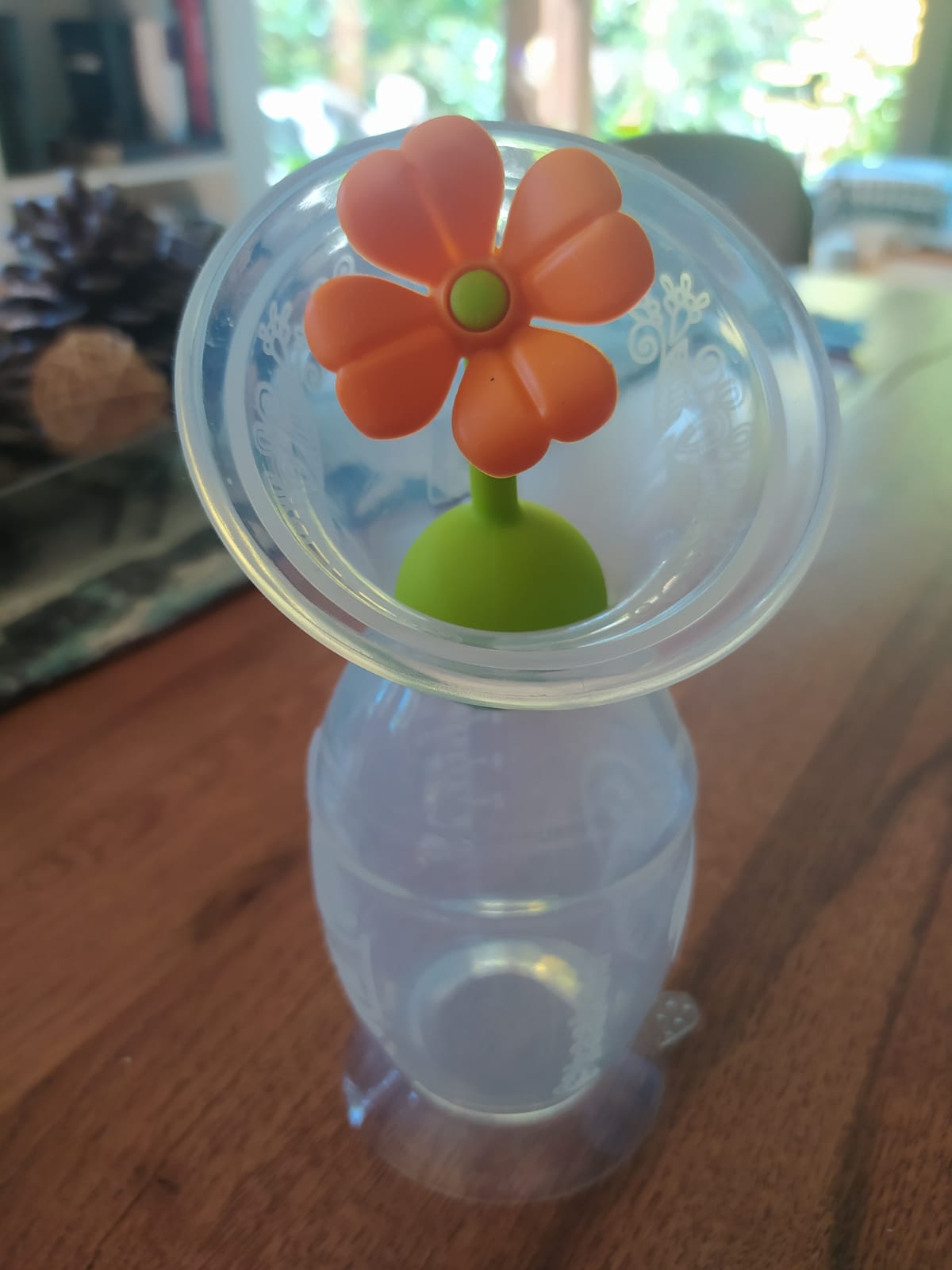 (#PG2793) Recolector de leche GEN2 150ml con tapón de flor. Marca HAAKAA