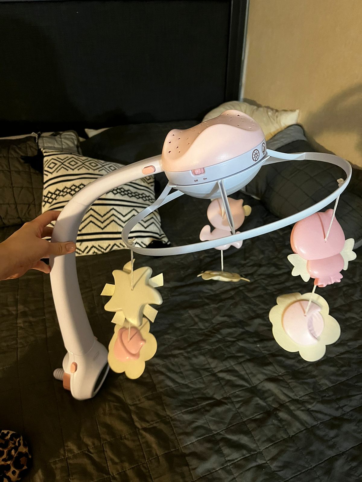 (#PG2797) Movil proyector 3 en 1. Marca Infantino