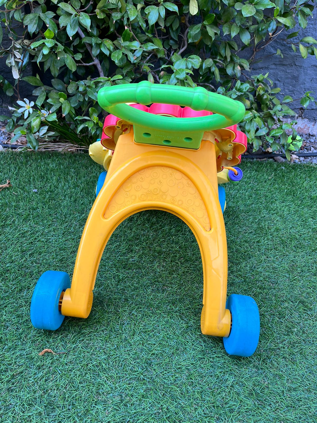 (#PG2821) Andador León. Marca Fisher Price