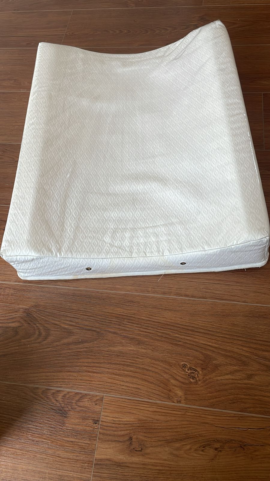 (#PG2830) Mudador anatómico. Marca Genérica