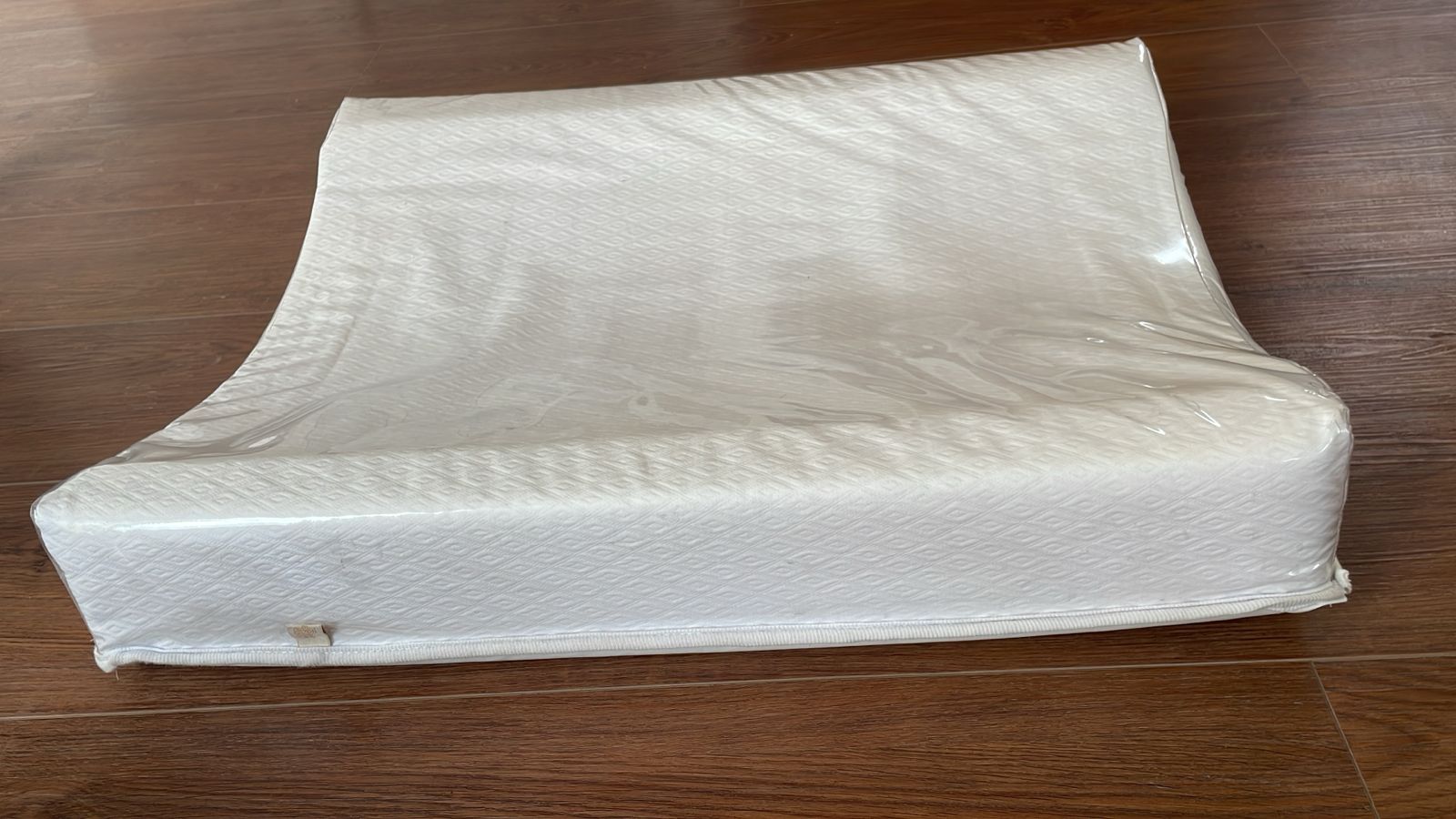 (#PG2830) Mudador anatómico. Marca Genérica