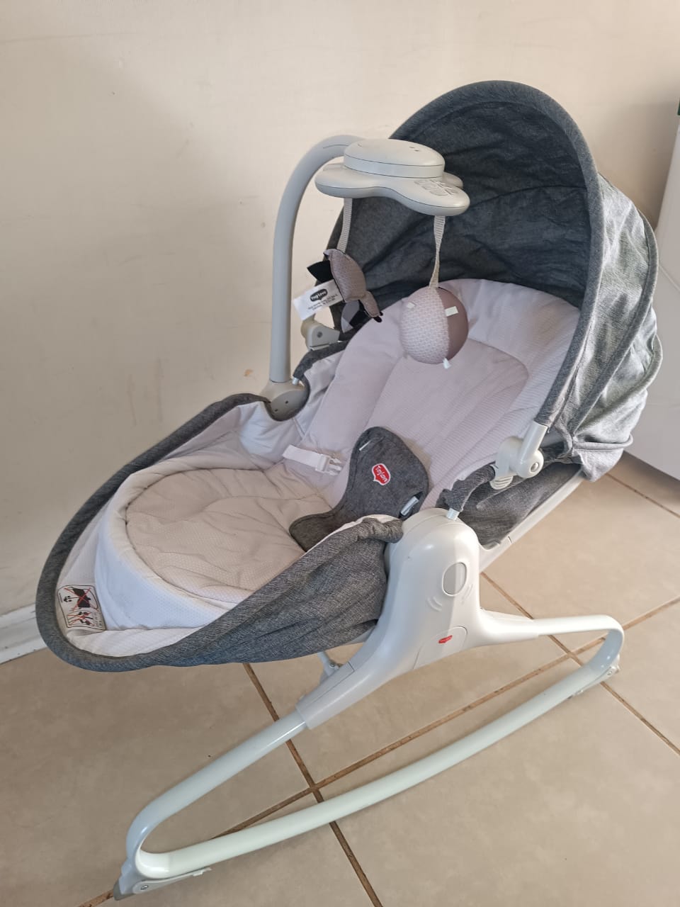 (#PG2840) Mecedora. Marca Tiny Love