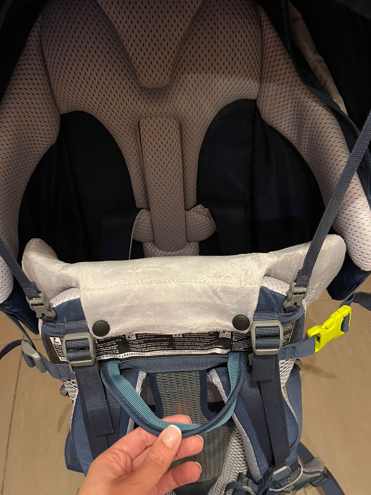 (#PG2855) Portabebé modelo Kid comfort Pro . Marca Deuter