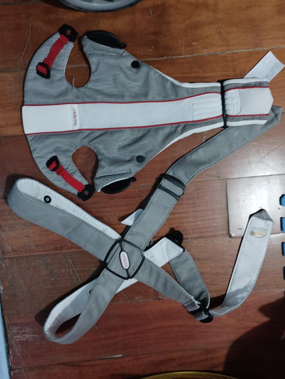 (#PG2895) Portabebé Light air 0-12 meses. Marca Baby Bjorn