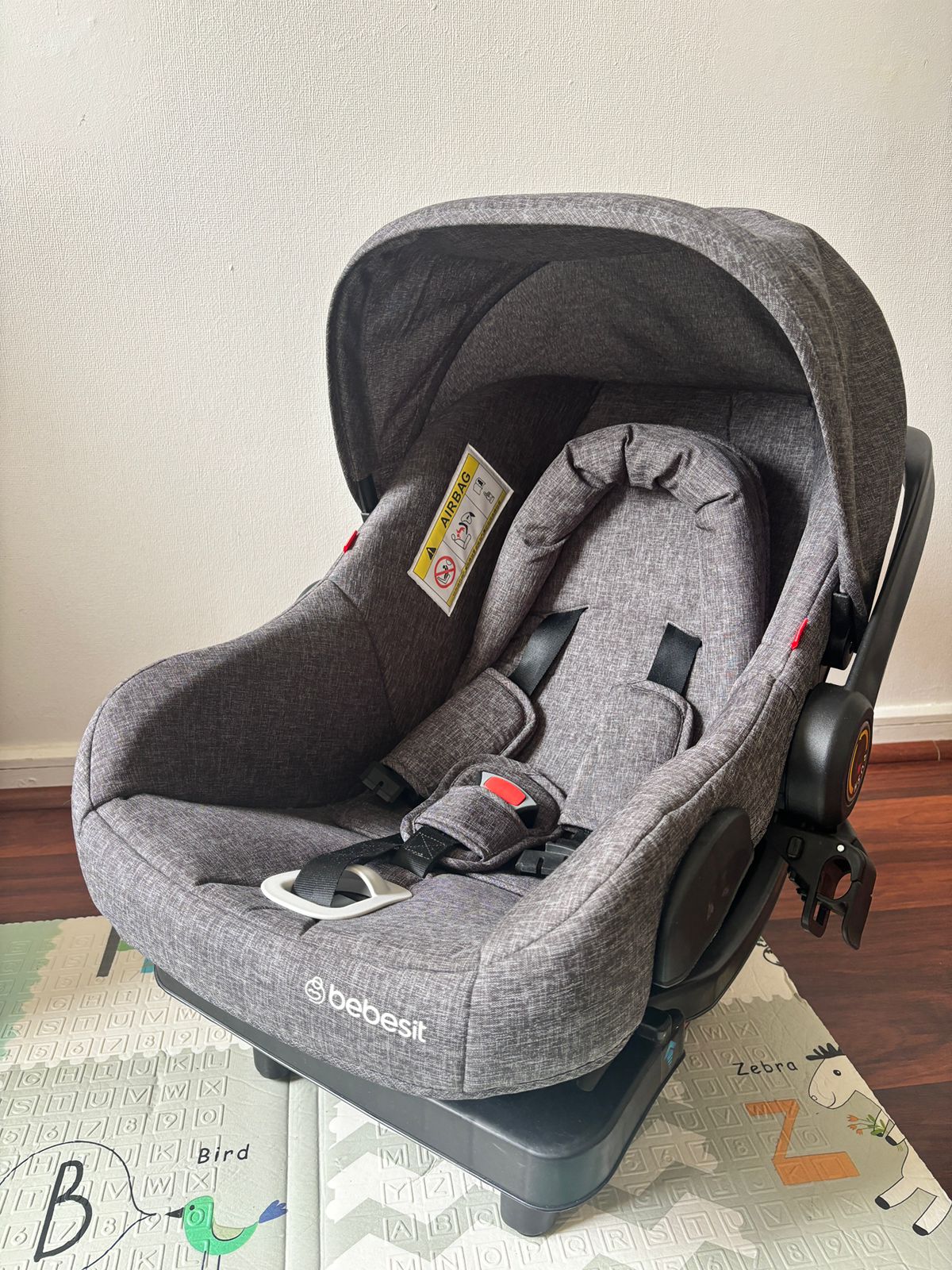 (#PG2905) Silla nido para auto con base. Marca Bebesit