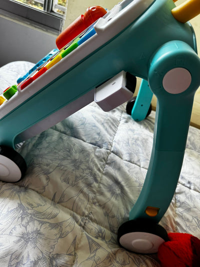 (#PG2918) Andador de empuje. Marca Baby Einstein