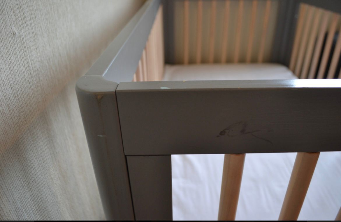 (#PG2951) Cuna Lolly 3 en 1 gris con madera + Colchón. Marca Babyletto y Drimkip