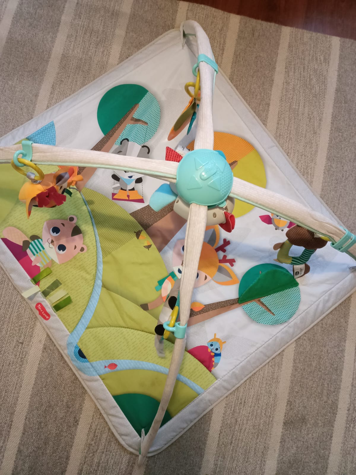 (#PG2955) Gimnasio Into the Forest Gymini Deluxe. Marca Tiny Love