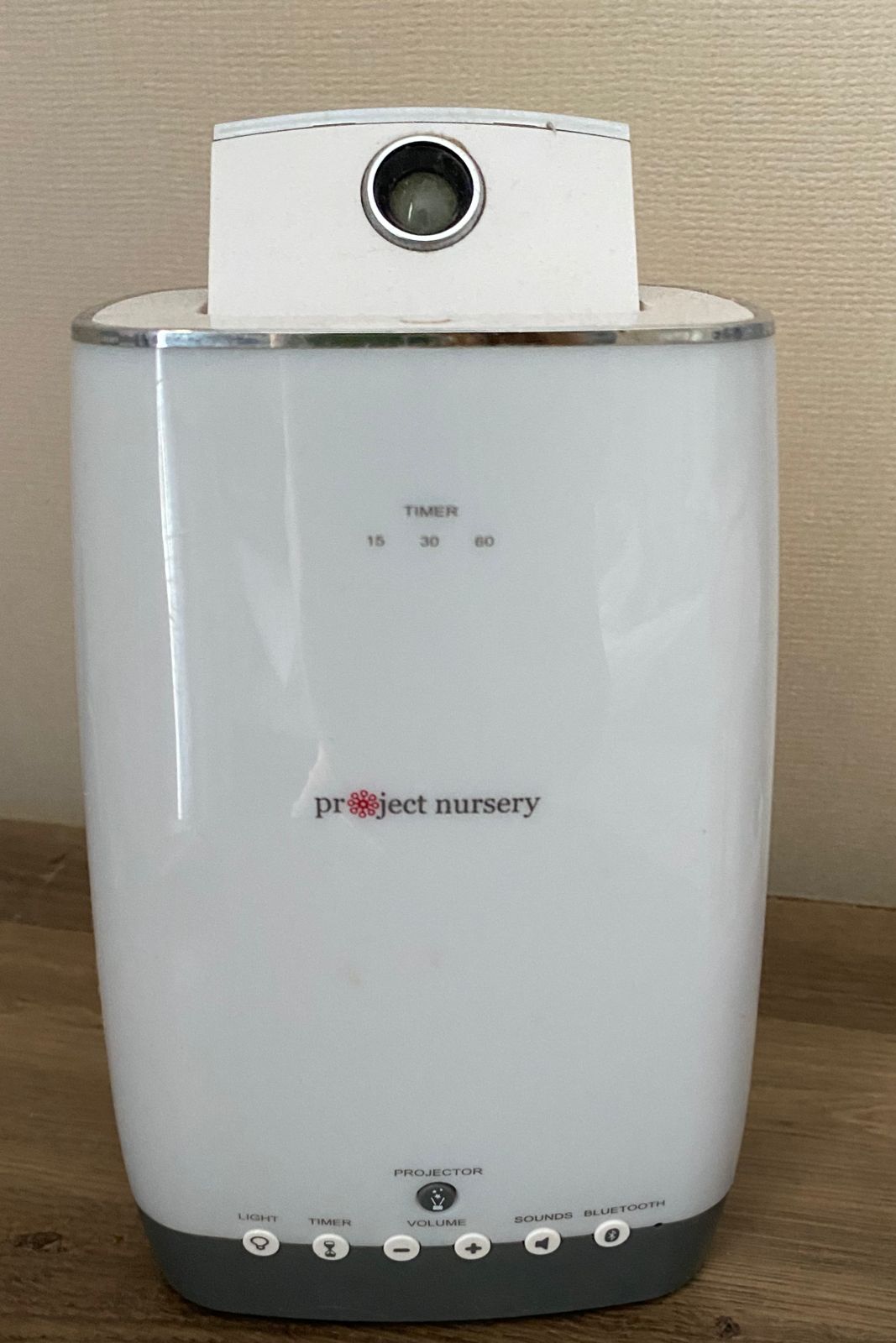 (#PG2957) Proyector, luz de noche, ruido blanco. Marca Project Nursery