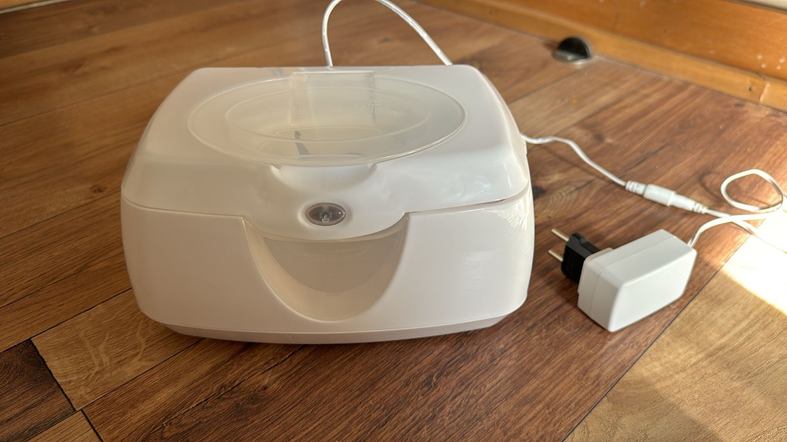 (#PG2963) Calienta toallitas con luz. Marca Munchkin