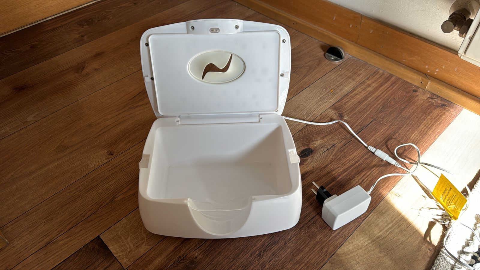 (#PG2963) Calienta toallitas con luz. Marca Munchkin