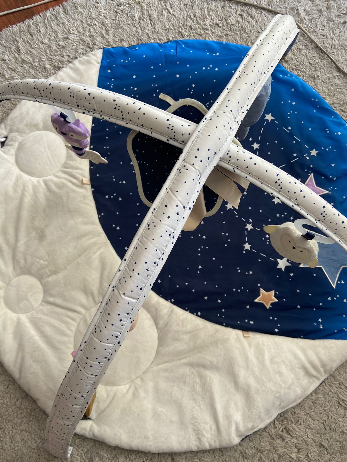 (#PG2977) Gimnasio Celestial Dreams. Marca Skip Hop