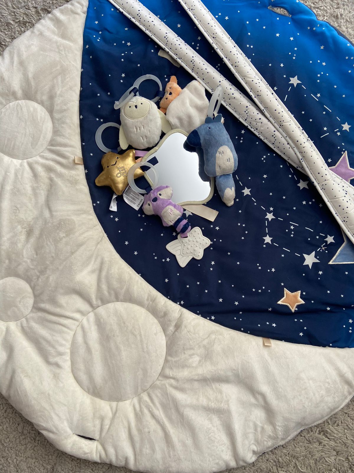 (#PG2977) Gimnasio Celestial Dreams. Marca Skip Hop