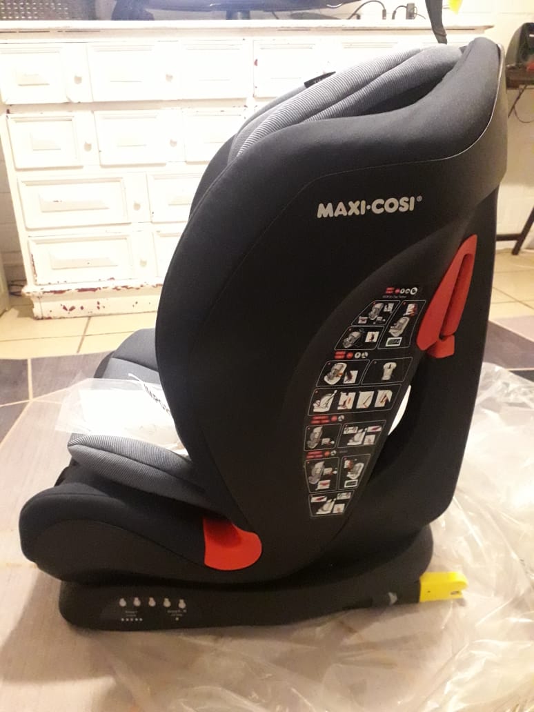 (#PG3007) Silla de auto combinada modelo Titan Nomad Blue. Marca Maxi Cosi