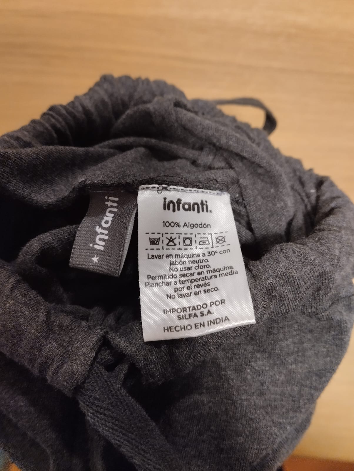 (#PG3033) Portabebé Peluk. Marca Cosco