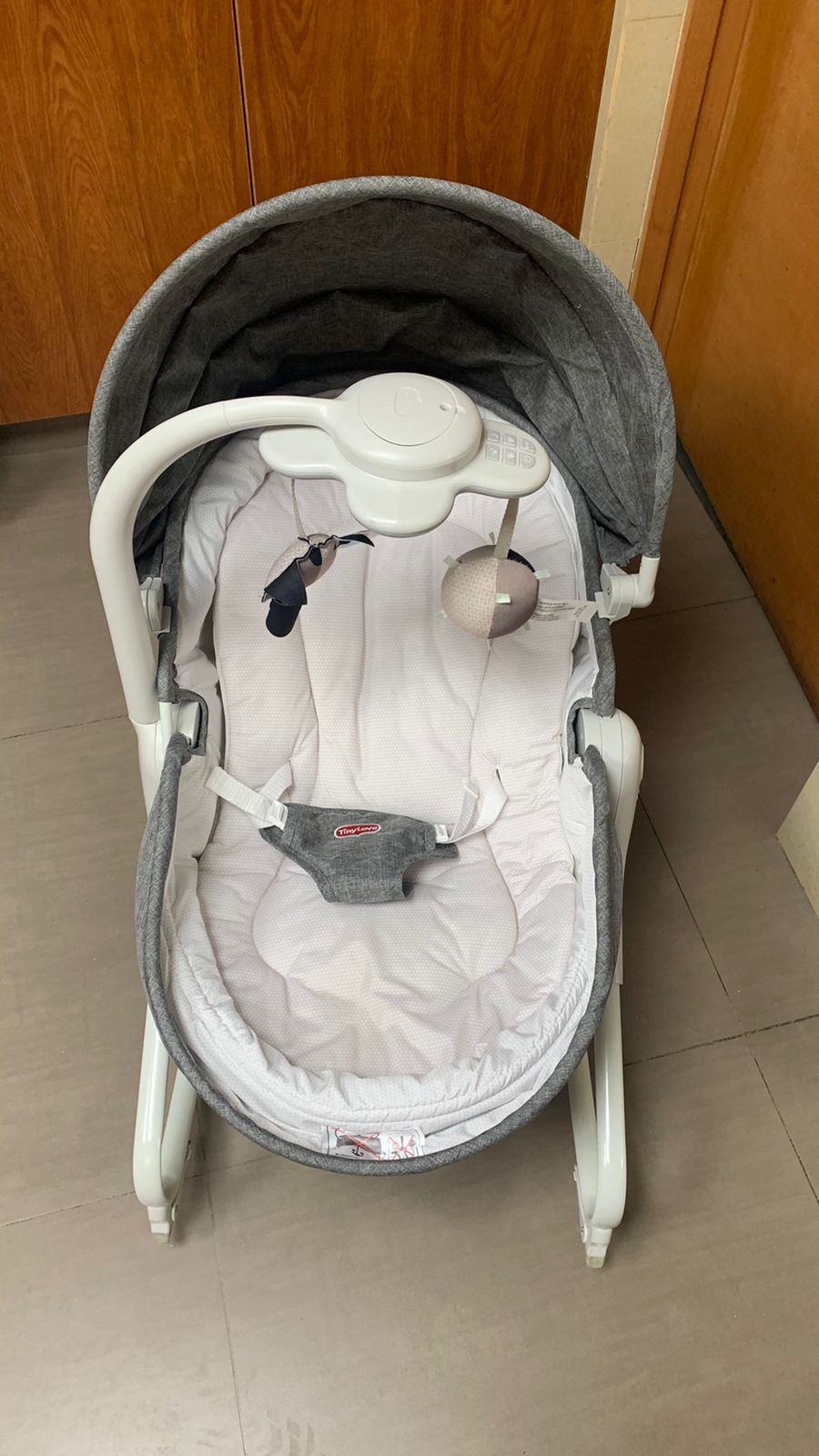 (#PG3034) Silla mecedora 3 en 1. Marca Tiny Love