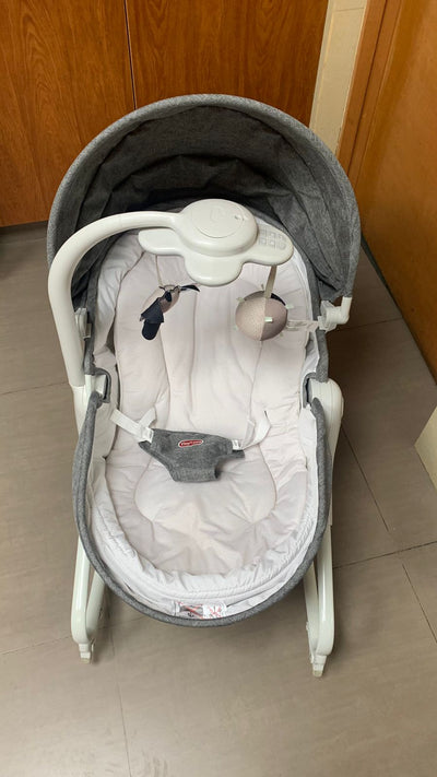 (#PG3034) Silla mecedora 3 en 1. Marca Tiny Love