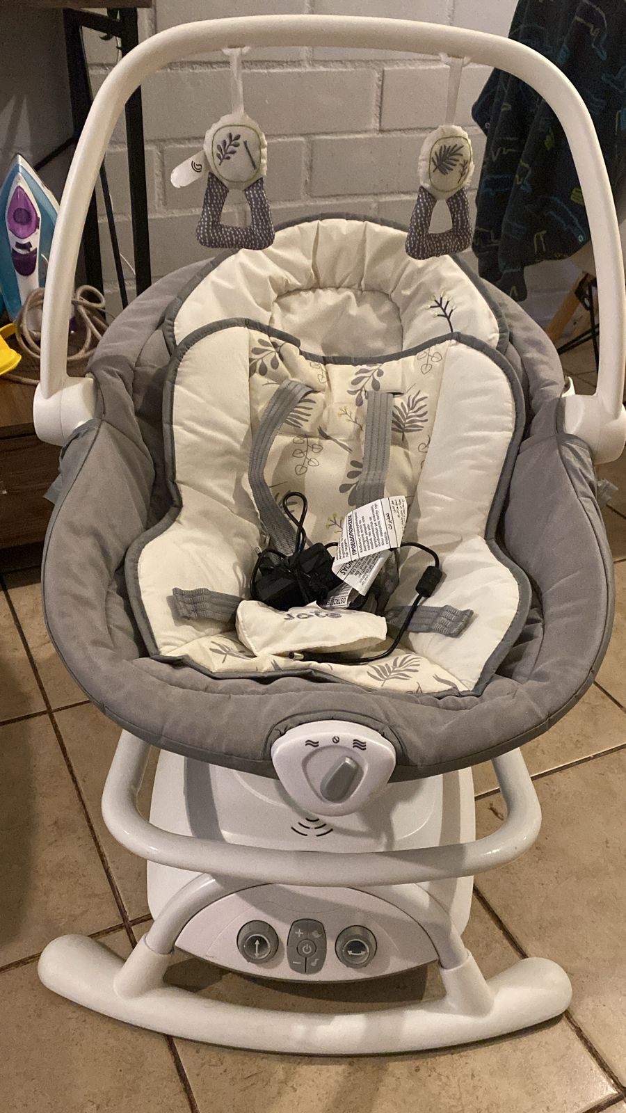 (#PG3038) Mecedora. Marca Joie