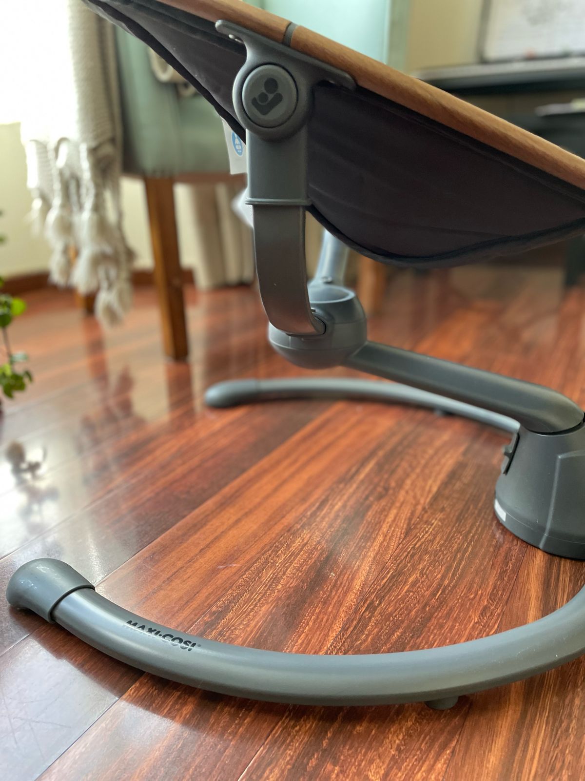 (#PG3058) Silla Mecedora. Marca Maxi Cosi