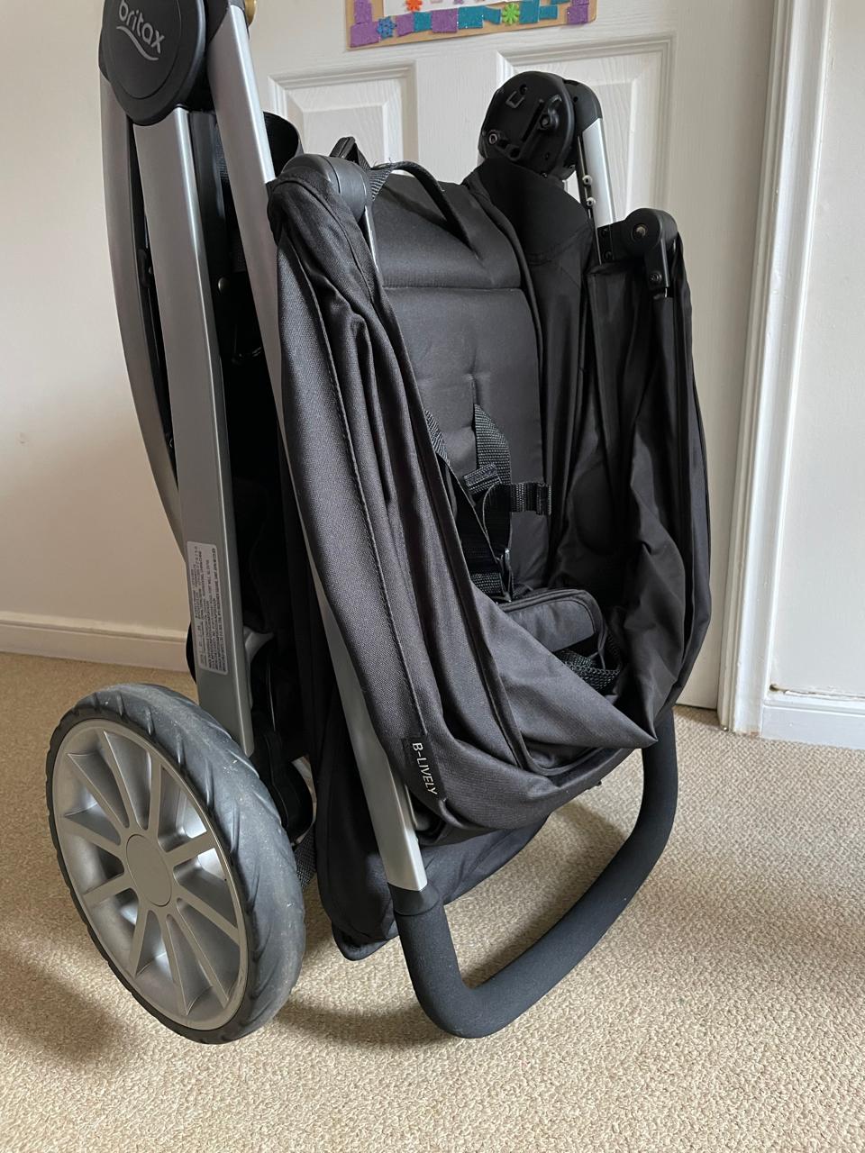 (#PG3065) Coche Travel System modelo B-Lively/ B-Safe Gen2. Marca Britax