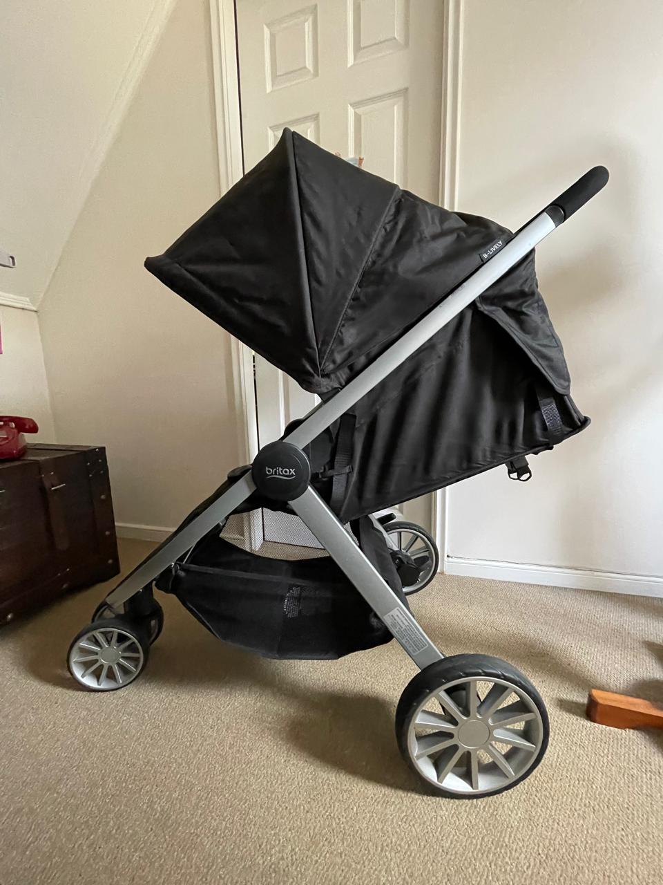 (#PG3065) Coche Travel System modelo B-Lively/ B-Safe Gen2. Marca Britax