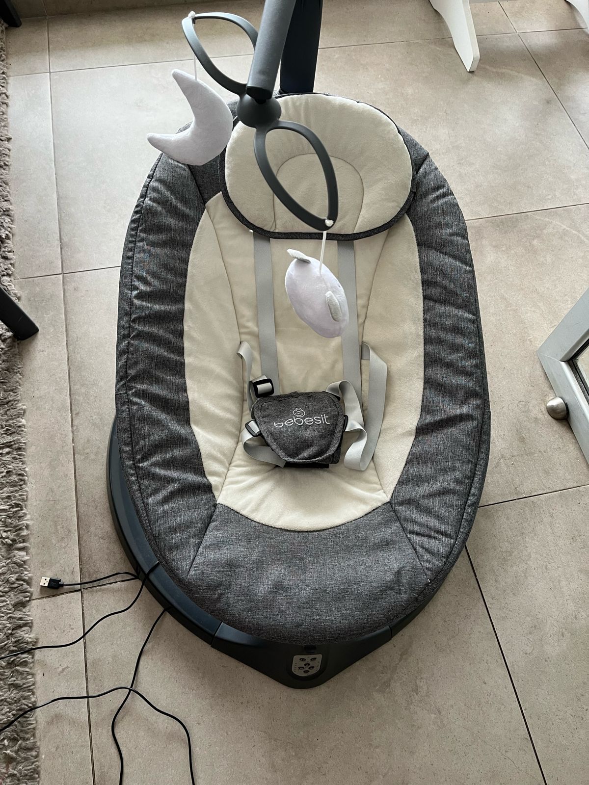 (#PG3068) Silla nido mecedora. Marca Bebesit