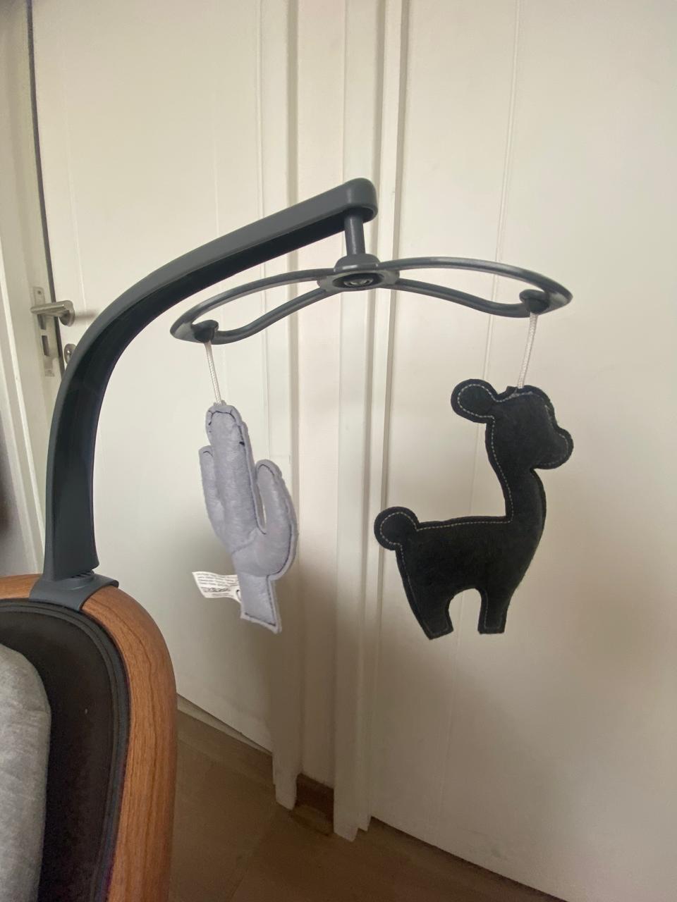 (#PG3089) Mecedora. Marca Maxi Cosi