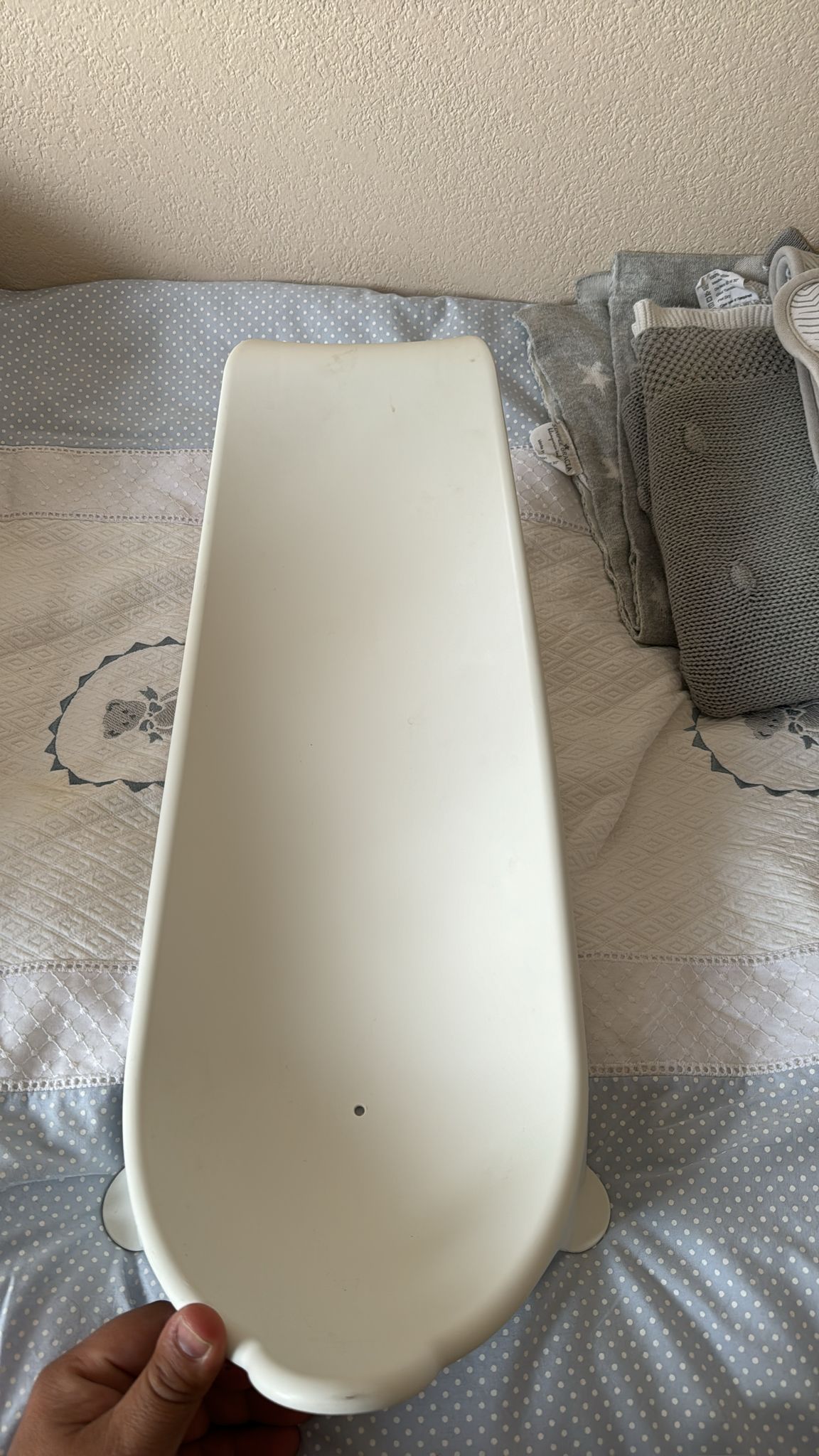 (#PG3127) Soporte bañera. Marca Stokke