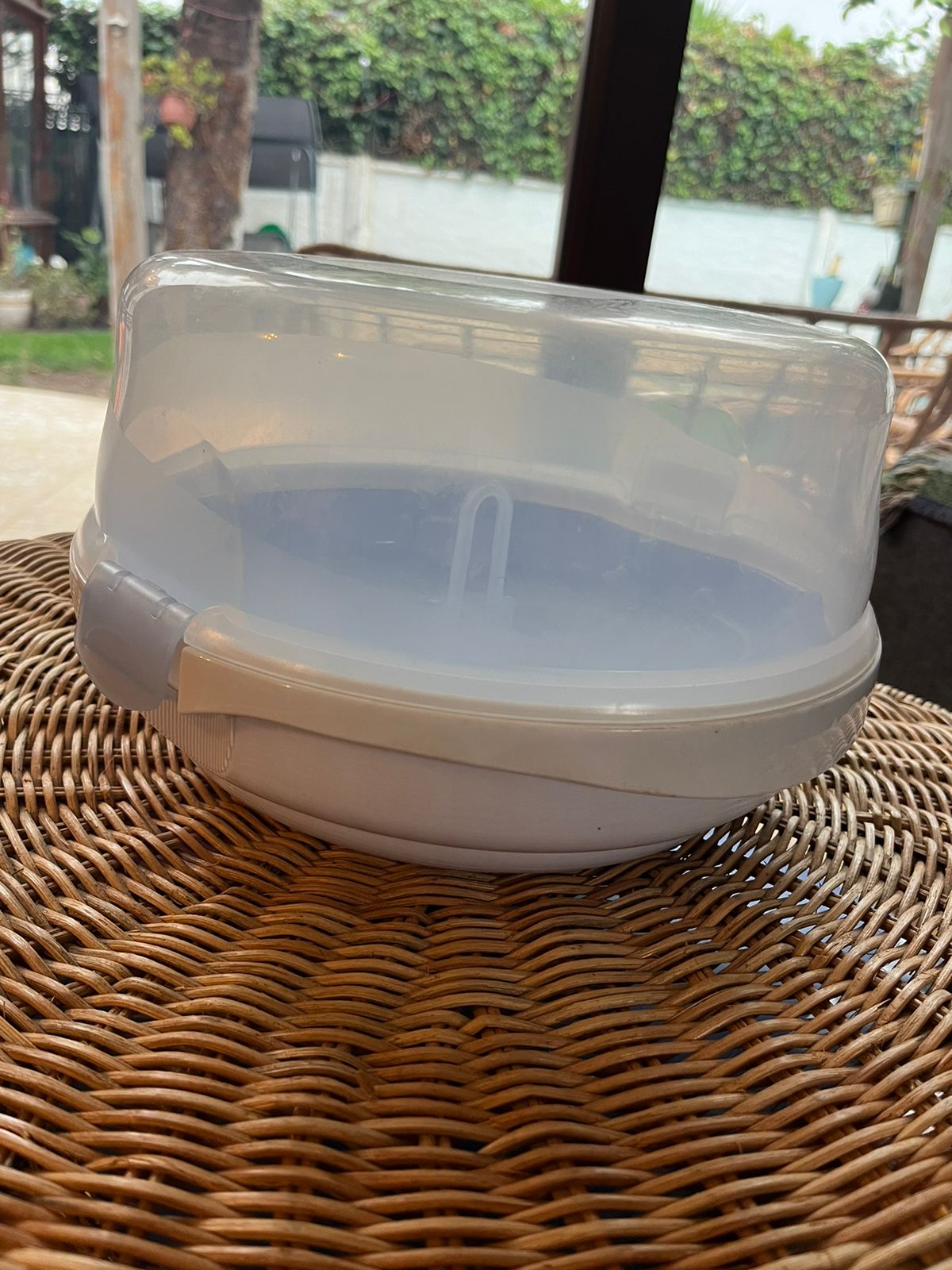 (#PG3131) Esterilizador de mamaderas. Marca Avent